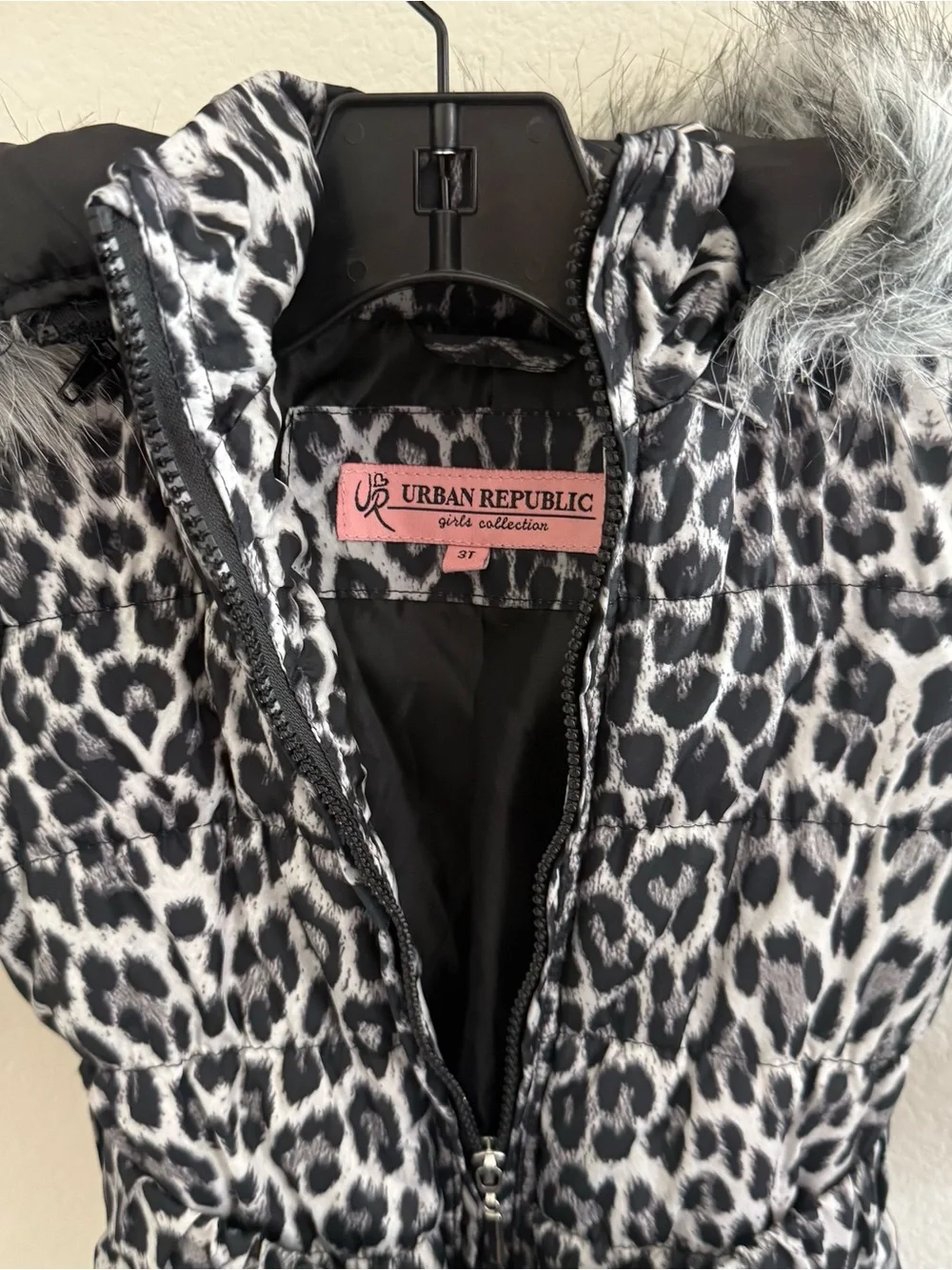 Y2K Urban Republic girls animal print puffer coat jacket faux fur hood size 3T